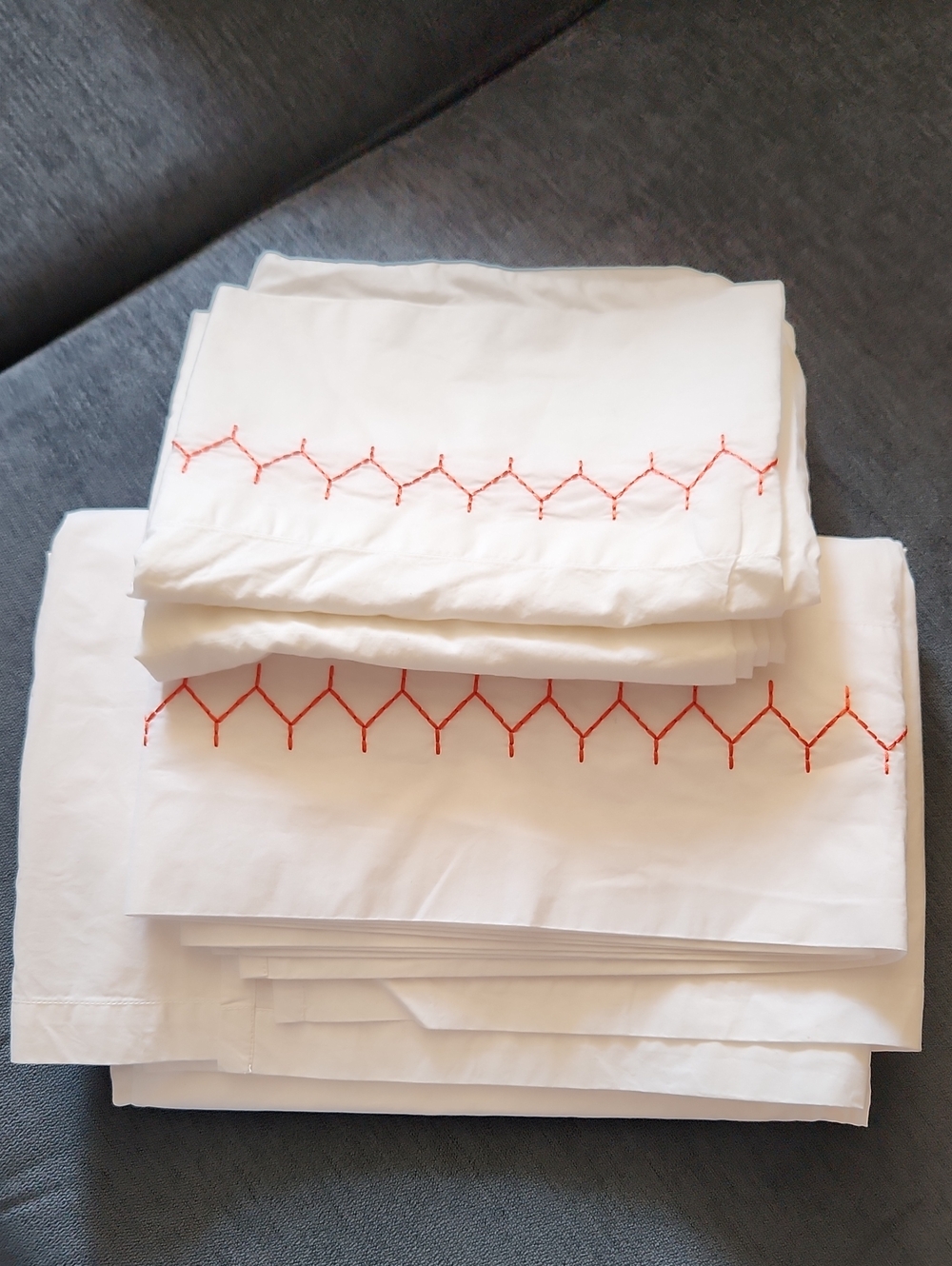 John Robshaw Mountain Stitch Organic Cotton Flat Sheet & 2 Pillow Cases Queen